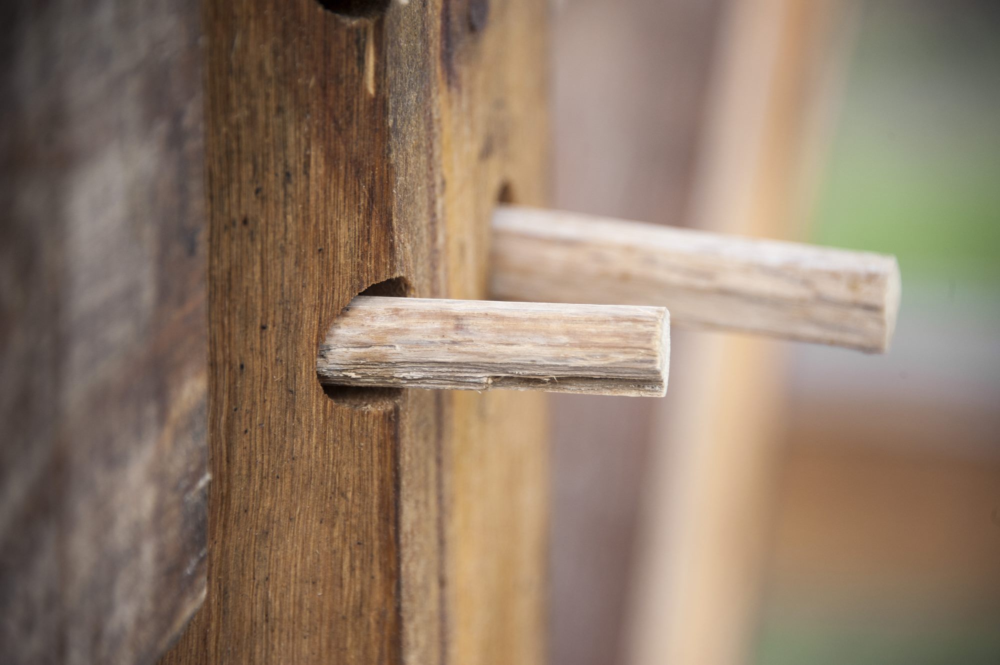 Mortise and tenon 