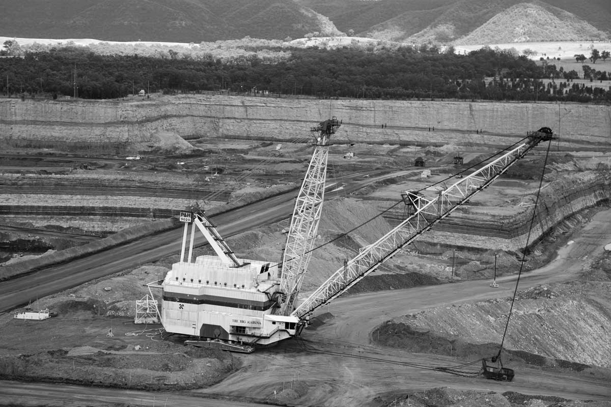 Dragline at a coal mine in the Hunter Valley